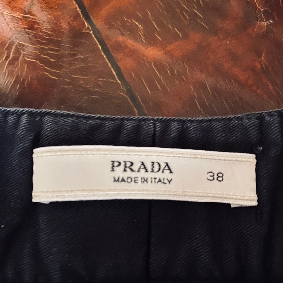 AUTH PRADA COTTON SHORTS - Picture 2 of 3